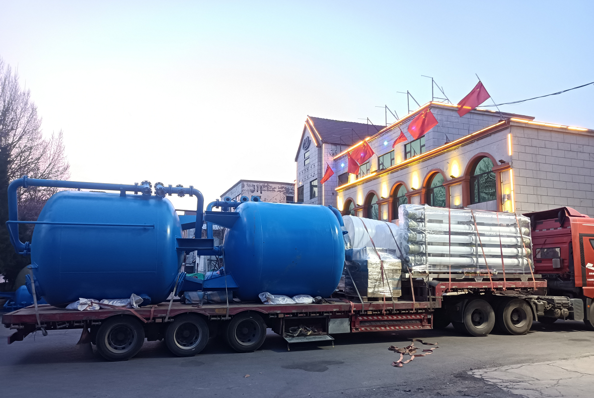 【川一股份】90T/H反滲透設備裝車發往云南建水縣